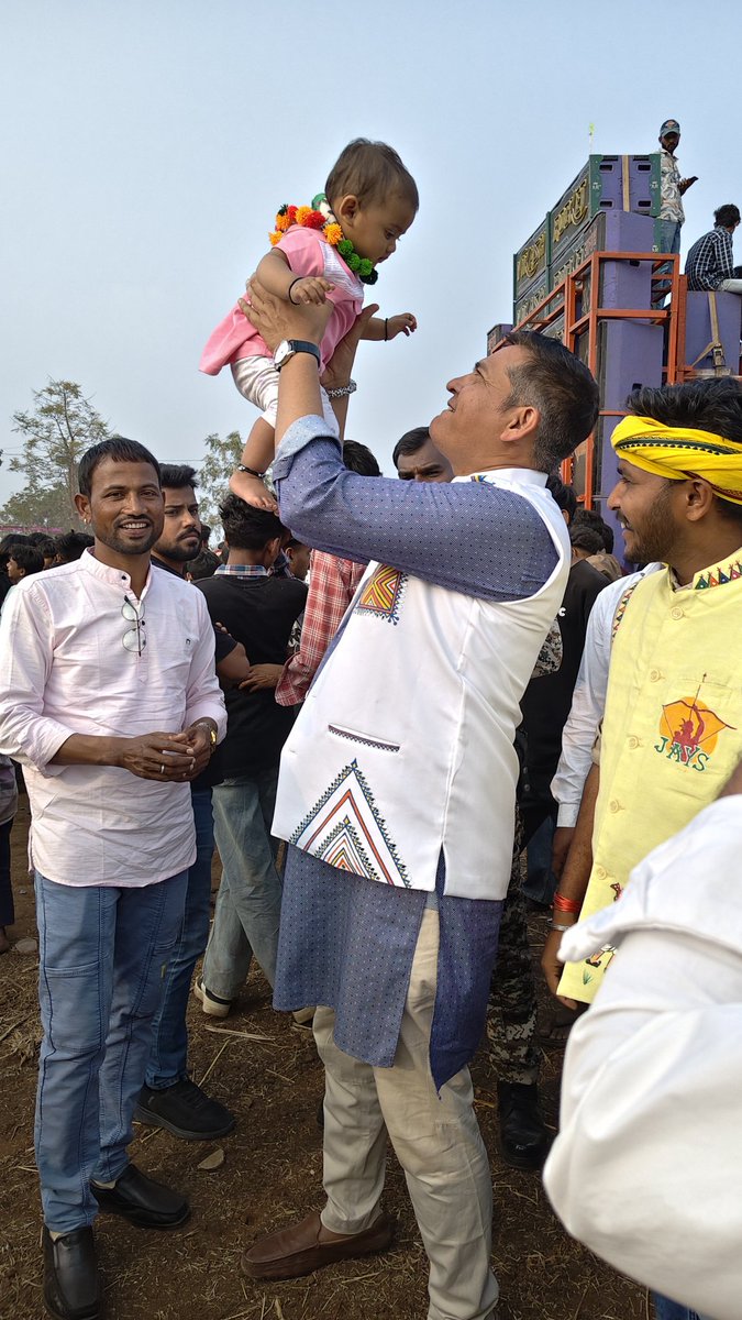 Mayaram Barela ( Awaya ) tweet media