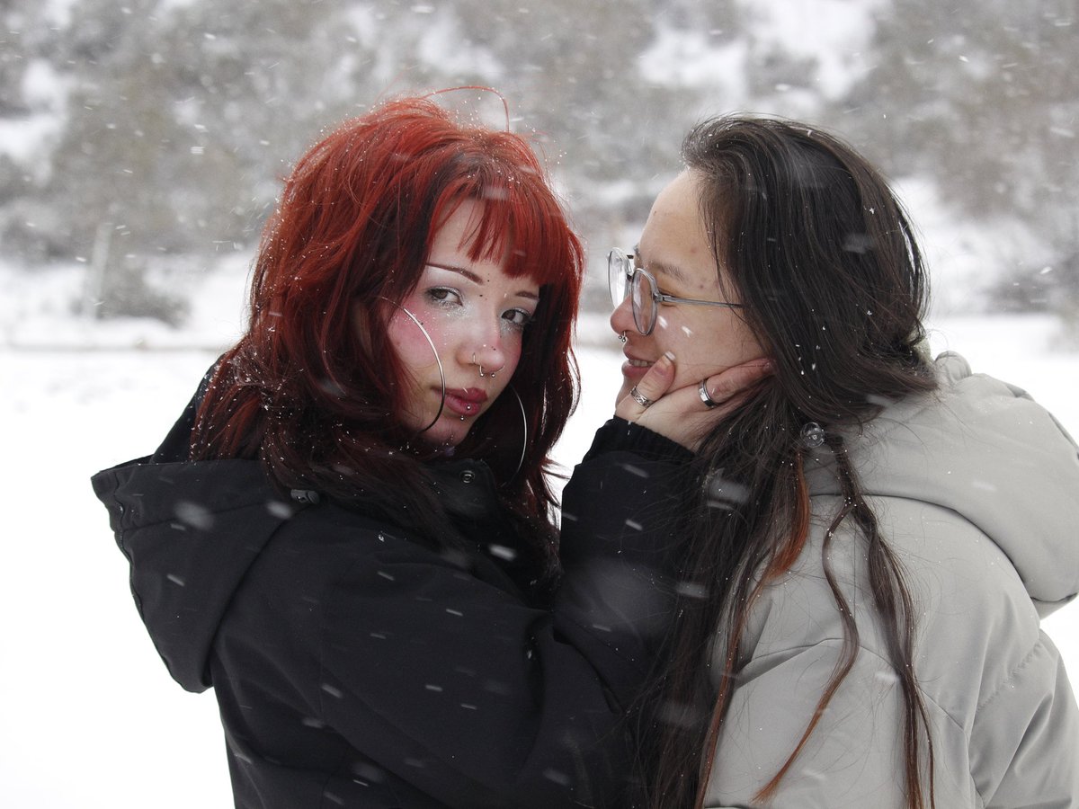 aida_delafuente's tweet photo. secuencia de un beso en la nieve🩵 https://t.co/GJdPoG1k5P