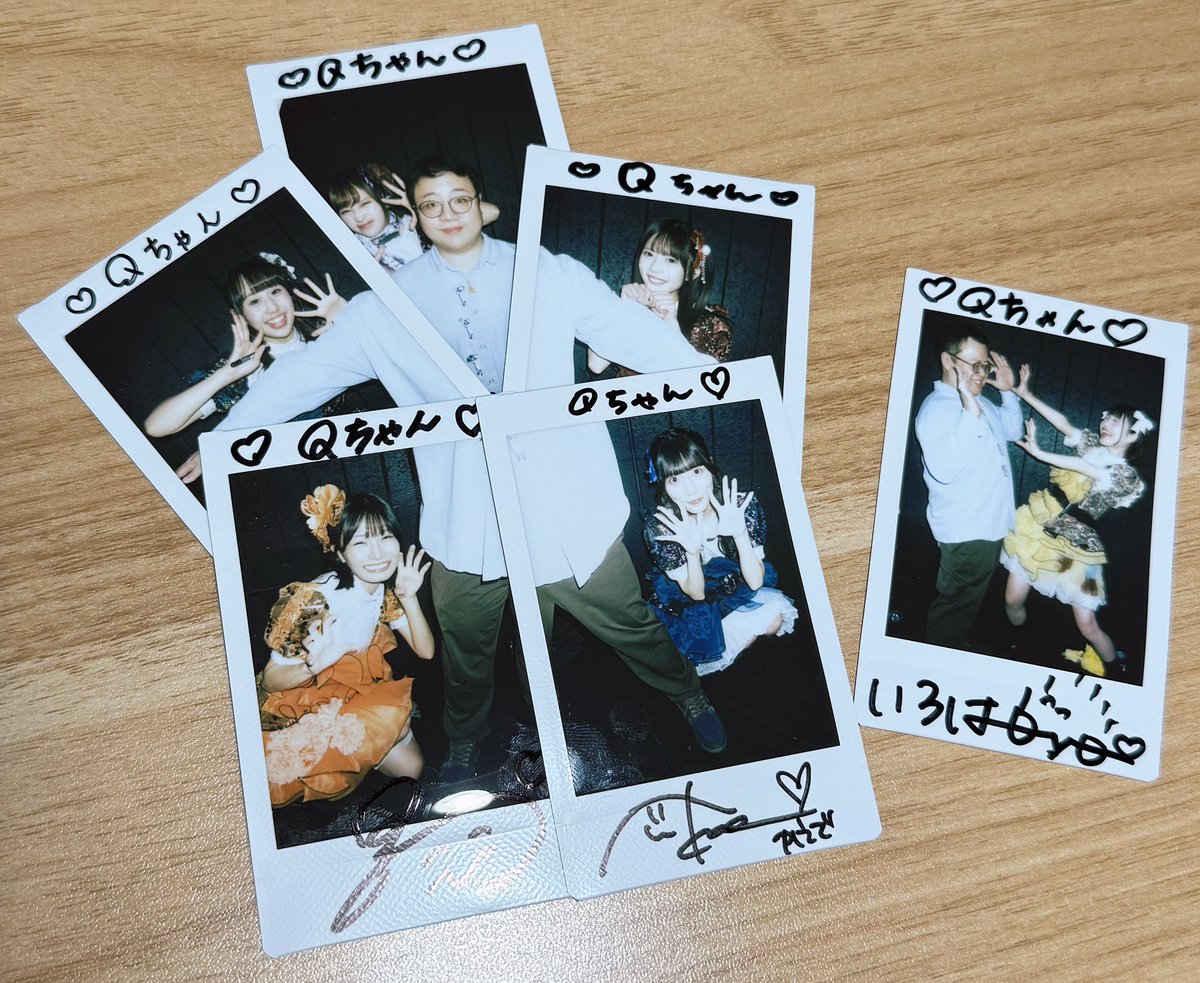 2026年のチェキ傑作だなーとw Qちゃんが #まねきケチャ に封印された