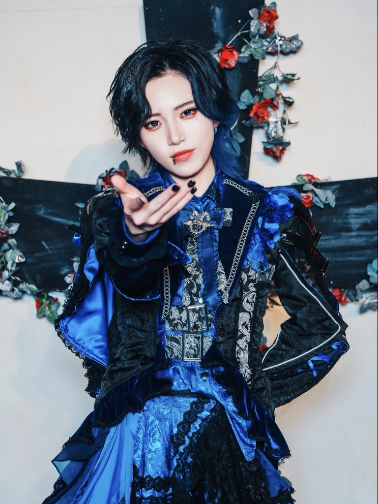 鎖で閉じられた籠から抜け出して