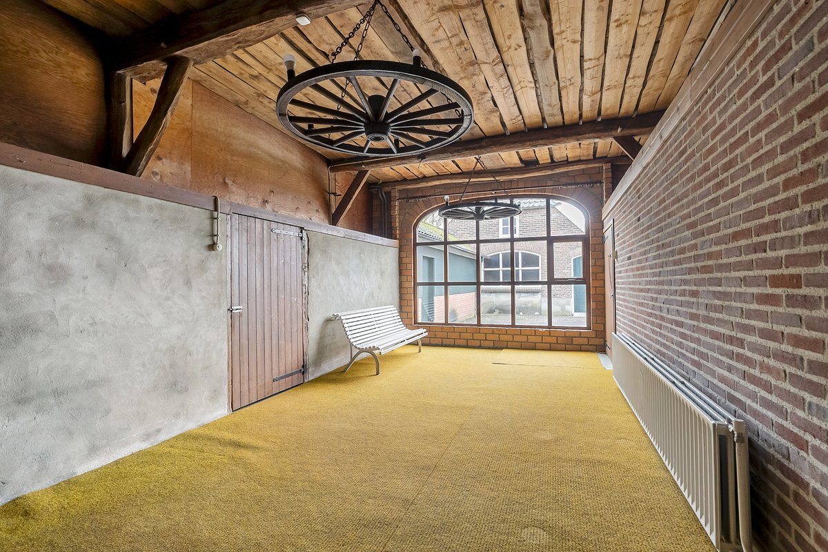 🏡 𝗧𝗲 𝗸𝗼𝗼𝗽 | 𝗙𝗼𝗸𝗸𝗲𝗻𝗸𝗮𝗺𝗽𝘀𝗲𝘄𝗲𝗴 𝟯 𝘁𝗲 𝗪𝗲𝗵𝗹
💰 Vanaf-prijs € 550.000,- k.k.
📍 Nu online op Funda
Unieke vrijstaande karakteristieke woning met eveneens een karaktervol bijgebouw “De Fokkenhoeve” – een zeldzame combi van historie, ruimte en mogelijkheden.
