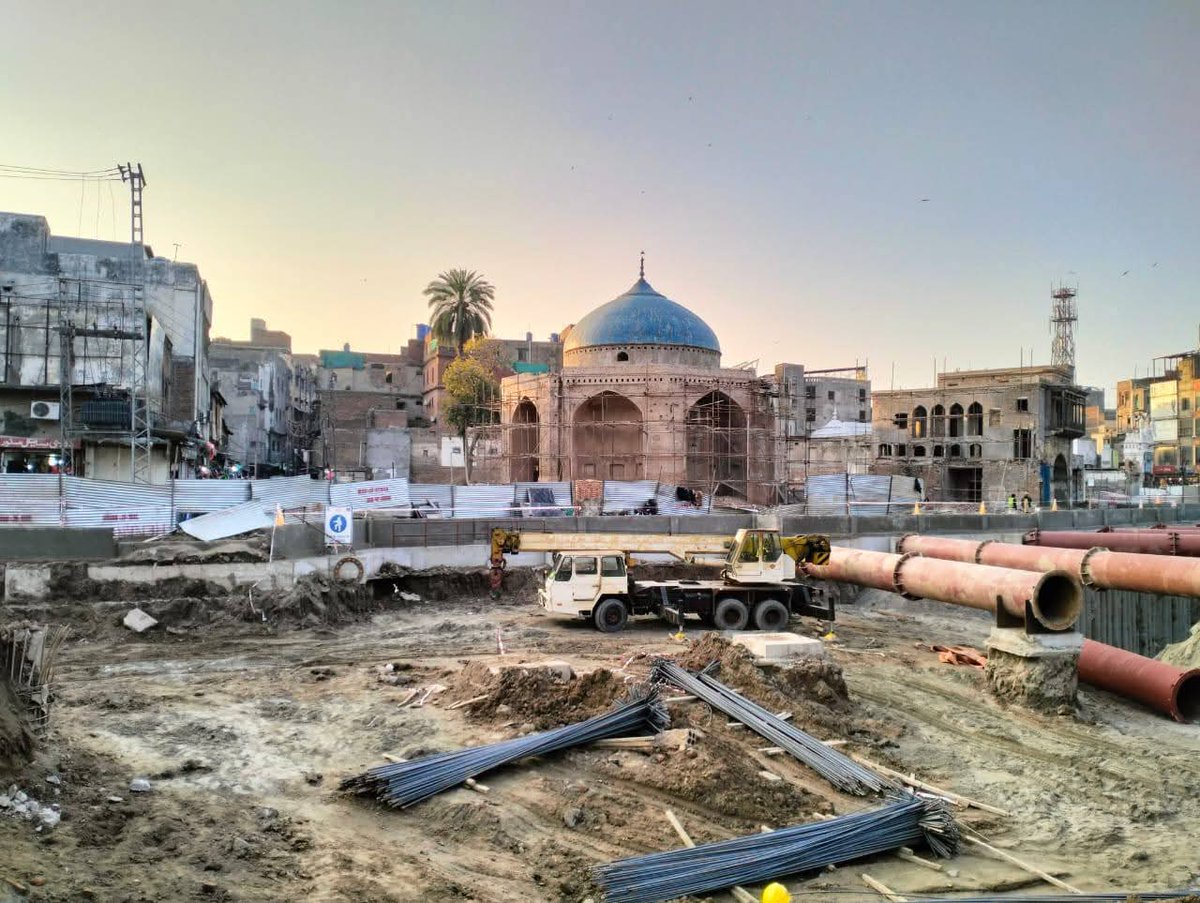developingpak's tweet photo. Restoration work is in progress at Neela Gumbad.
© Walled City Lahore Authority
#walledcityoflahore #neelagumbad #restorationwork #heritageinfocus #Lahore #Punjab #Pakistan 🇵🇰 https://t.co/2GEWPzR13v