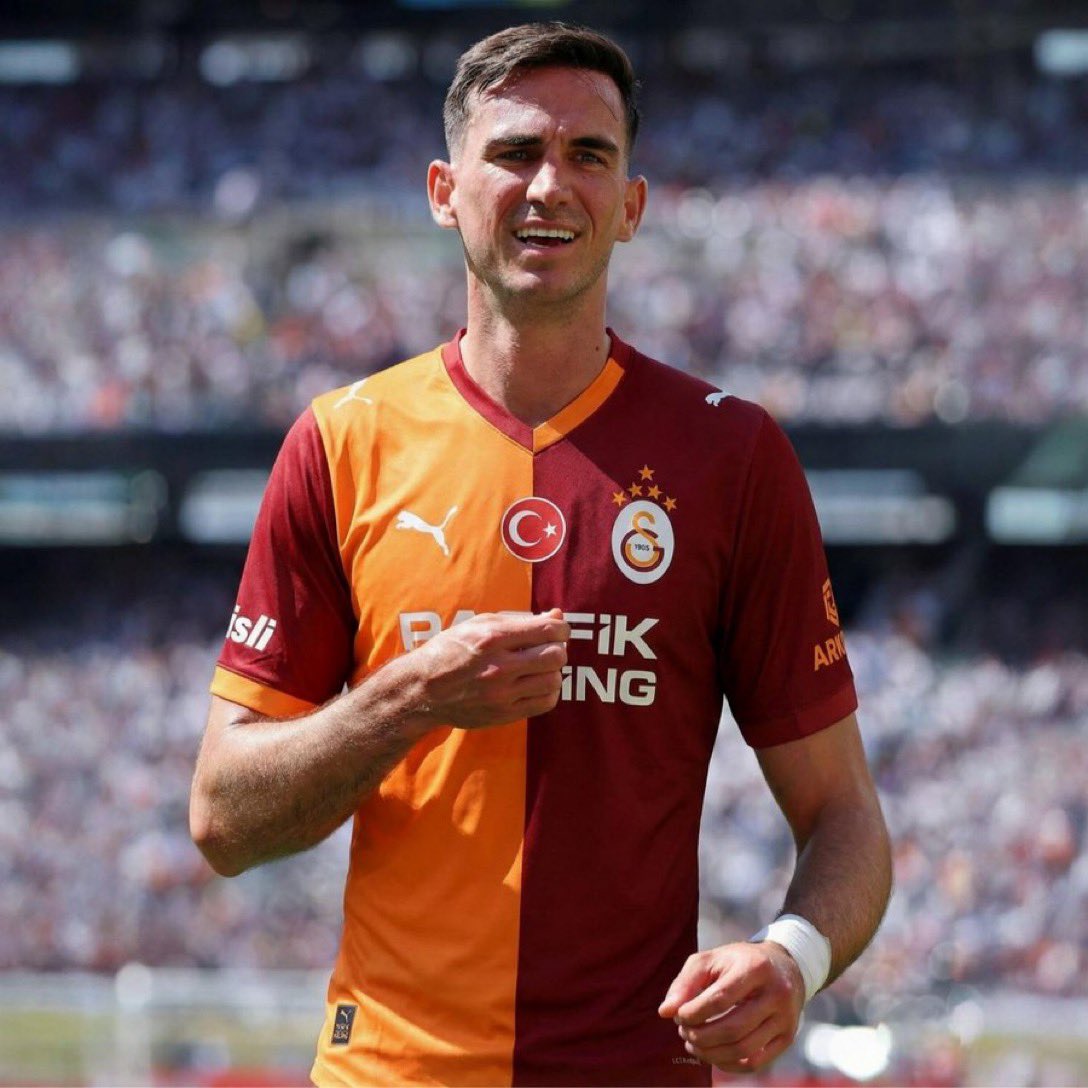 Galatasaray taraftarlarının açtığı etiket kısa sürede gündemin 1.Sırasına yükseldi. #FabianRuizCimboma