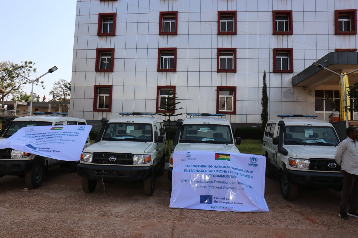 UNHCREthiopia's tweet photo. Today, w/@EU_Partnerships support, UNHCR's @AtienoAMargaret &amp; @RRSEthiopia's @MulualemDesta delivered new ambulances to the Assosa Hospital in Benishangul-Gumuz.

Now, mothers, children and people in urgent need, both refugees &amp; host communities, can reach the hospital on time. https://t.co/mpQLdqkz4K