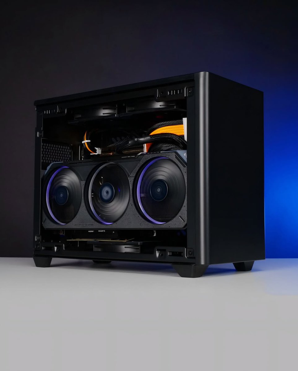 GIGABYTE_DE's tweet image. GIGABYTE AORUS AERO GiMATE AI TOP GAMING POWER 😎

Dank an 💘🛠📸🎥💻: @ battlerigs @ aorus_uk

#GIGABYTE #AORUS #pcbuild #pcmr #SetupGoals #VibeCheck