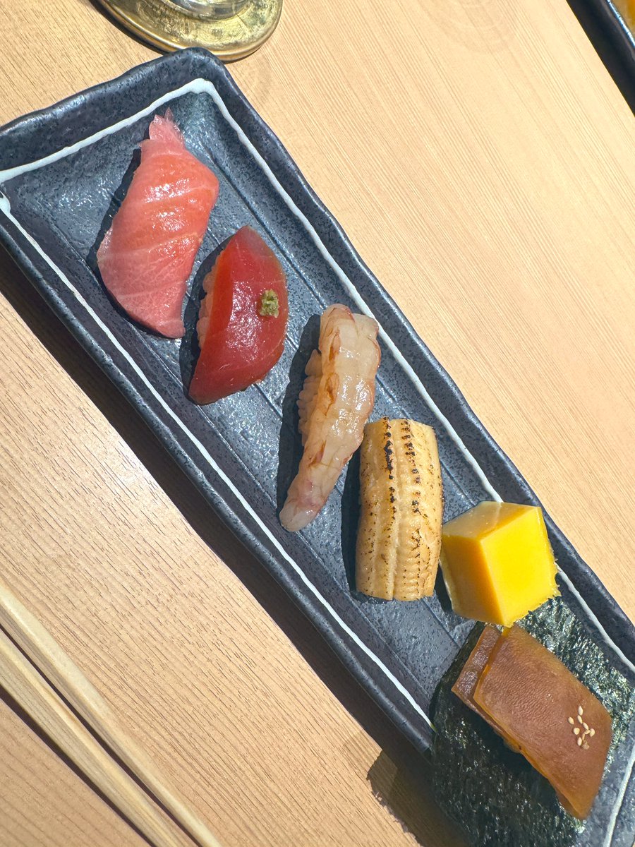 morimarimo21's tweet image. 火曜から寿司を食いに行くなどしました。市原紬希さんをいただきました。1日いち市原紬希。店の名前が偶然にも素晴らしい名前でした。市原紬希。