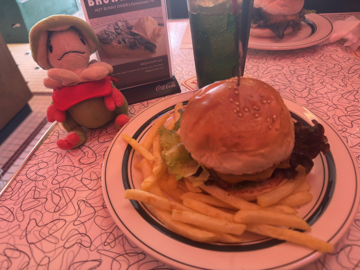 breloomkinoko's tweet photo. ハンバーガー🍔 https://t.co/kDwHvEVIaT