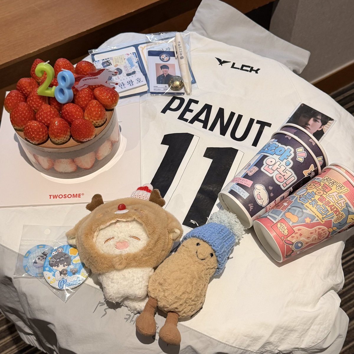 evantlovenut's tweet photo. 왕호야 생일 축하해🎂❤️‍🔥

#Happy_Peanut_Day https://t.co/0drT3vWTQO