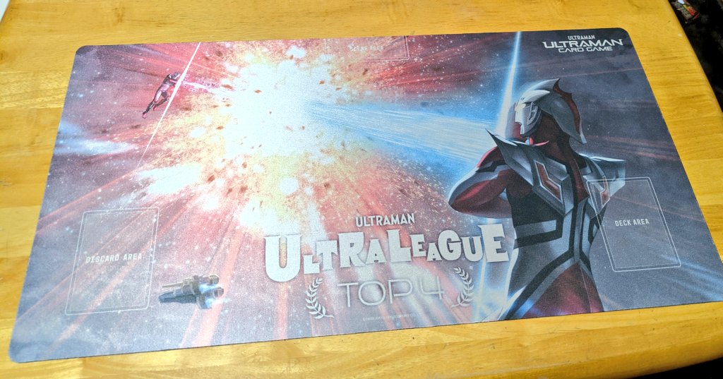 上位賞のネクサスプレイマット、最初から使うつもりだったので開封しま