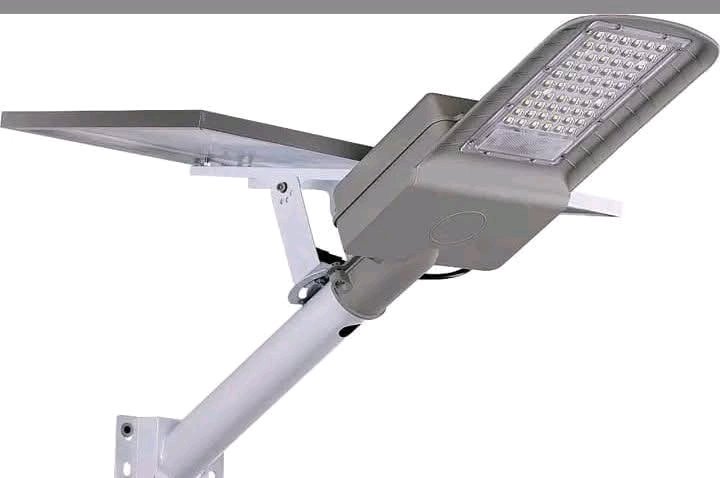 JiraniLtd's tweet photo. - Only Kes 8,500. 🛻FREE DELIVERY COUNTRY WIDE. 
- 200watts Complete SOLAR streetlight. 
- Automatic switching. 
- Waterproof. 
- Easy installation- No additional wiring. 
- All-In-One complete with arm(as it appear in this photo). 
📞or WhatsApp 0726 785152.
#JiraniSolarLights https://t.co/3LjaNLAXNd