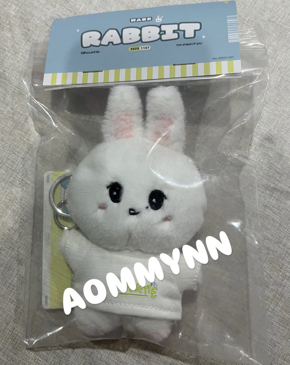 แจกน้องบันนี่มาร์ค 1 ตัวค่ะ ขอสงวนสิทธิ์ให้เฉพาะฟลว.  เนื่องจากต้องรอของถึงเราประมาณ 1 อาทิตย์ ถ้าของถึงเราแล้ว สุ่มวันไหนเดี๋ยวแจ้งรายละเอียดอีกครั้งนะคะ