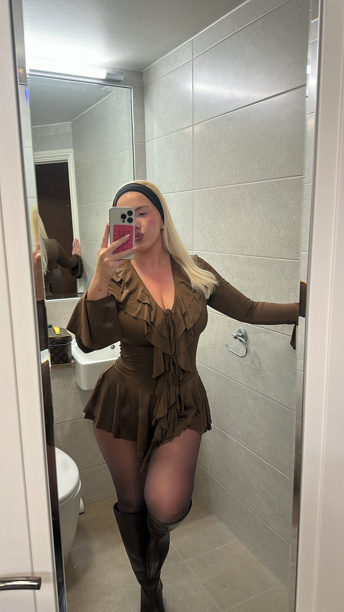 Bambi Cox tweet media