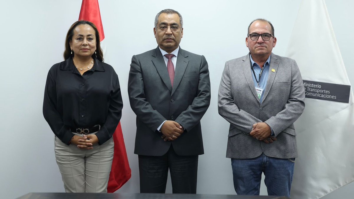 MTC_GobPeru's tweet photo. #NotaDePrensa | 🤝 #MTC coordina acciones para mejorar la Panamericana Norte en la provincia de #Casma. 🇵🇪 Autoridades articulan soluciones para optimizar la infraestructura vial ante el alto tránsito vehicular. 🚗
🗞️ Más información: https://t.co/SXXbuwXwN6 https://t.co/cE4CNSr0sQ