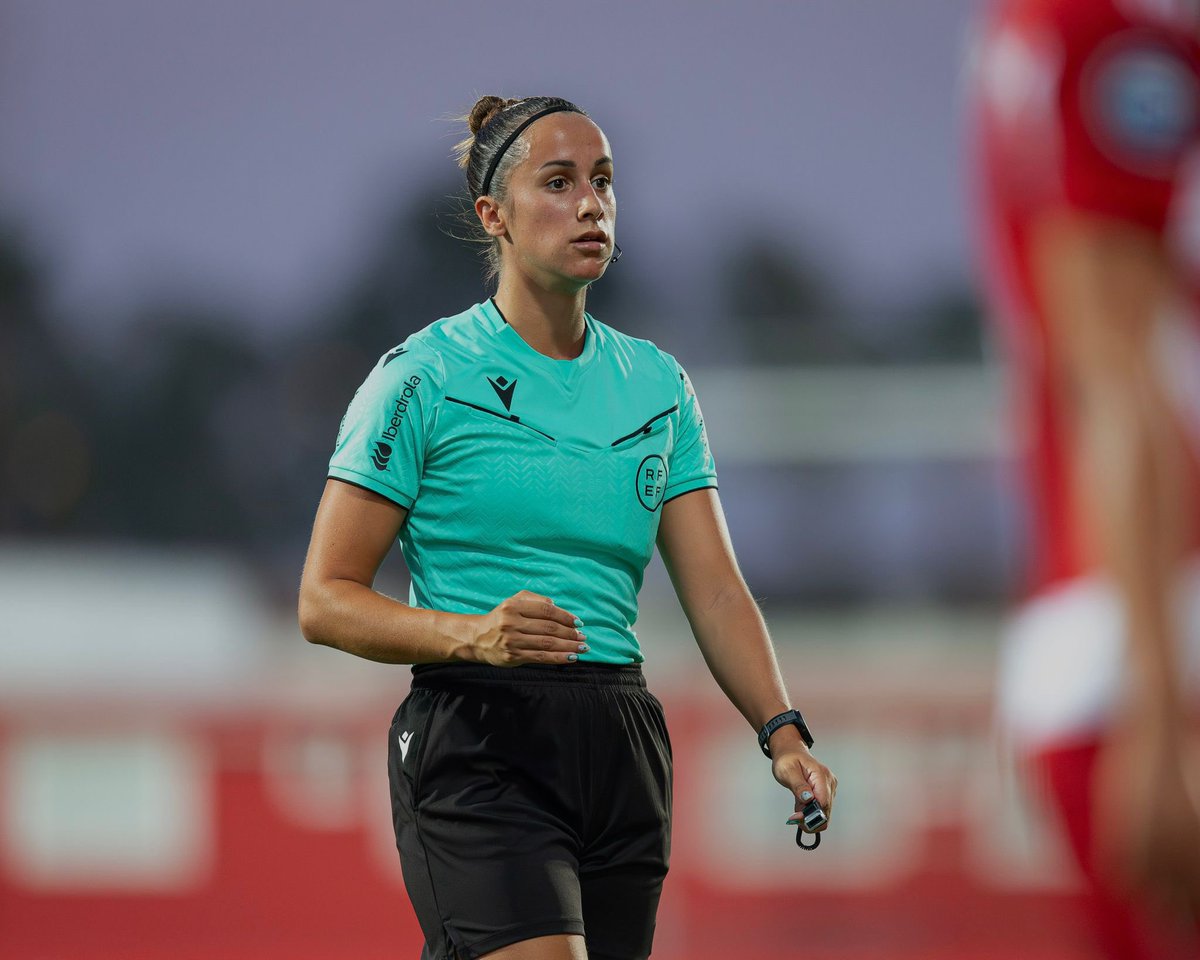 Final de la Copa de la Reina, que se disputarán el 4 y 5 de febrero.

Lorena Trujillanos tendrá el honor de dirigir el partido Real Madrid ⚪️ vs Barcelona 🔵🔴.

Josefa Sánchez ejercerá como cuarta árbitra en el encuentro Madrid CFF ⚪️ vs Tenerife CF 🔵⚪️.

#ArbitrosRFAF