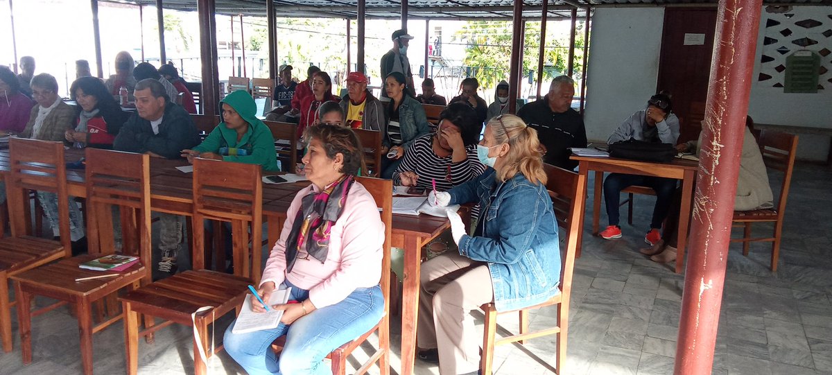 Educación Isla de la Juventud tweet media
