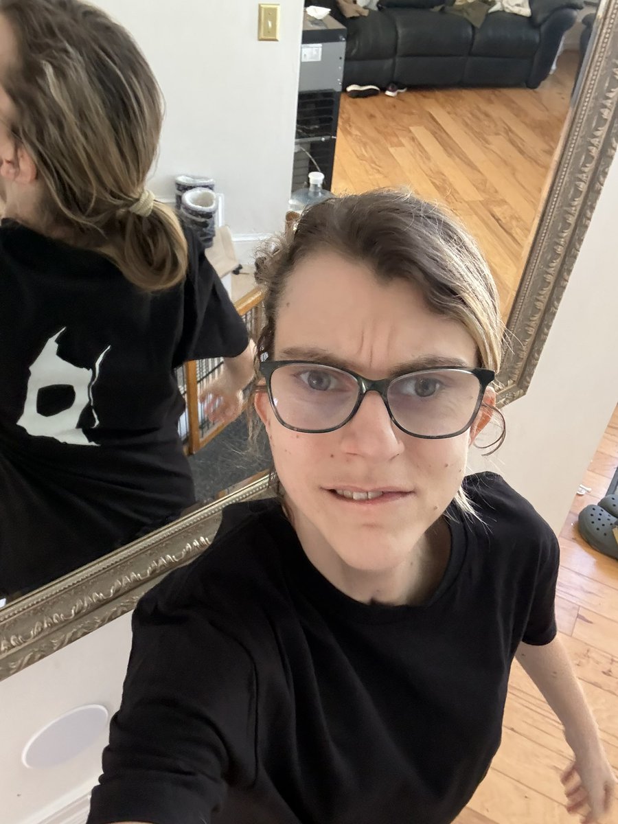 AKuzmjak1994's tweet photo. It fits!! 💀 #TheMortuaryAssistant #teespring #supportindiedevs #videogamemerch @DSDigitalDev @DreadXPGames https://t.co/JX465gjWeG