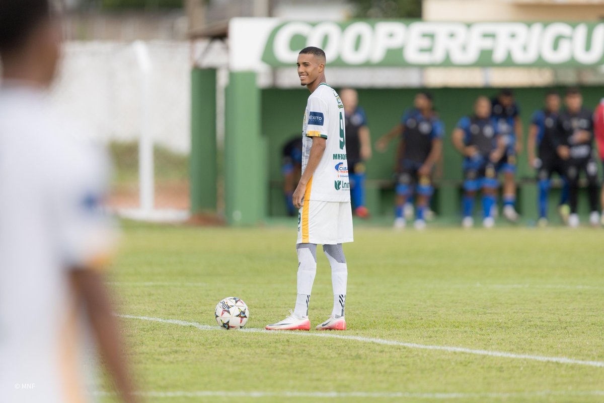 Igor Gomes comemora primeiro gol pelo Gurupi e projeta jogo contra o Capital na próxima rodada bit.ly/3NS5X3K
