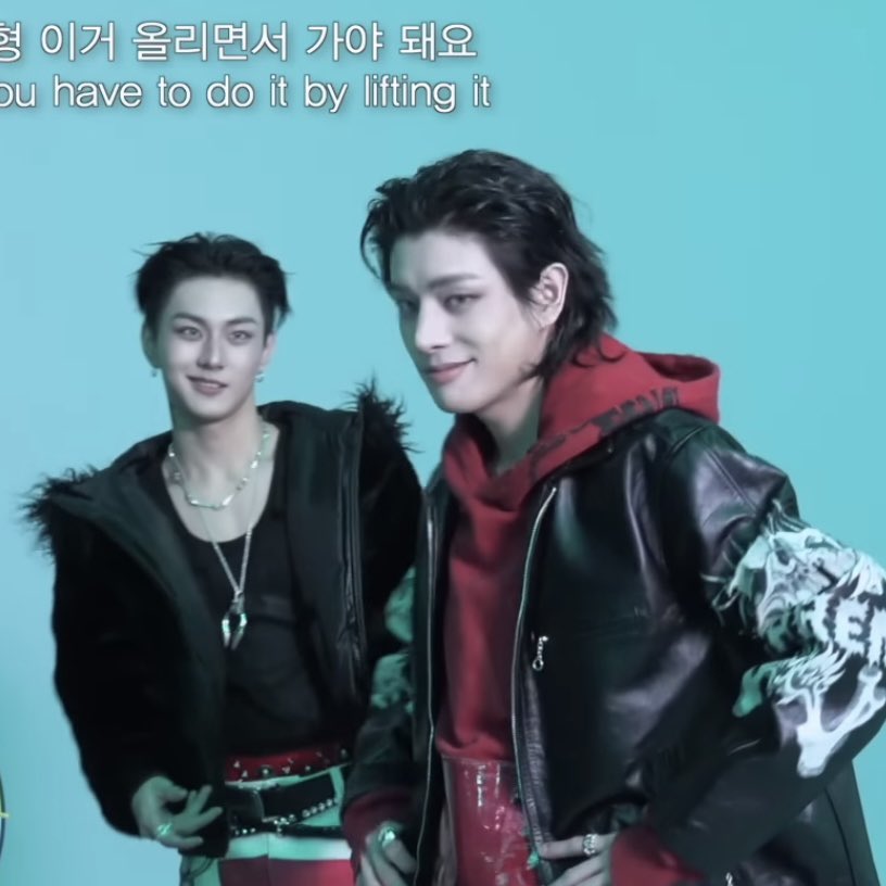 heartis_jake's tweet image. คนหน้าพอทน คนหลังพอเลย 555656565565656