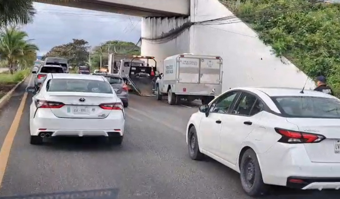 🚨 Accidente mañanero cobra la vida de un motociclista bajo puente saliendo del Aeropuerto de Cancún. depeso.com/quintana-roo/c…