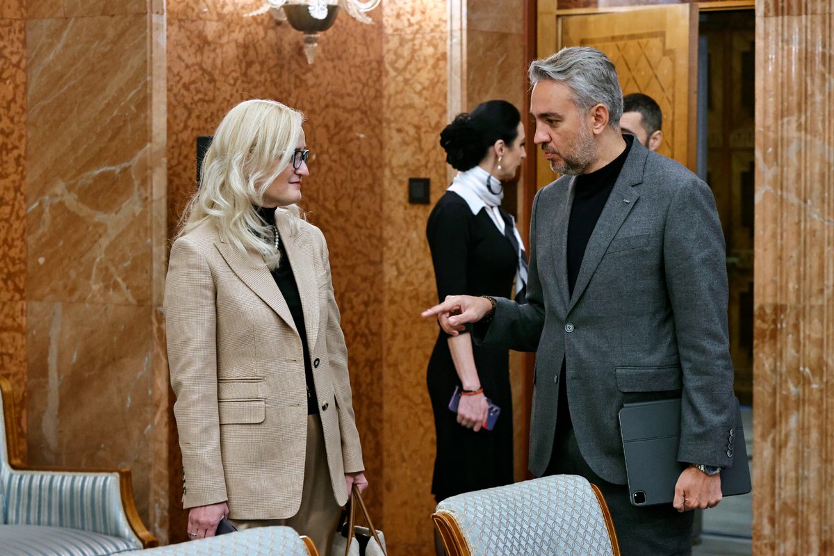 InfoANRE's tweet image. Președintele ANRE, George Niculescu, a participat la Palatul Victoria, la o întrevedere oficială condusă de Prim-ministrul Ilie Bolojan, alături de E.S. Angela Ganninger, Ambasadoarea Germaniei în România, și conducerea executivă a E.ON România.