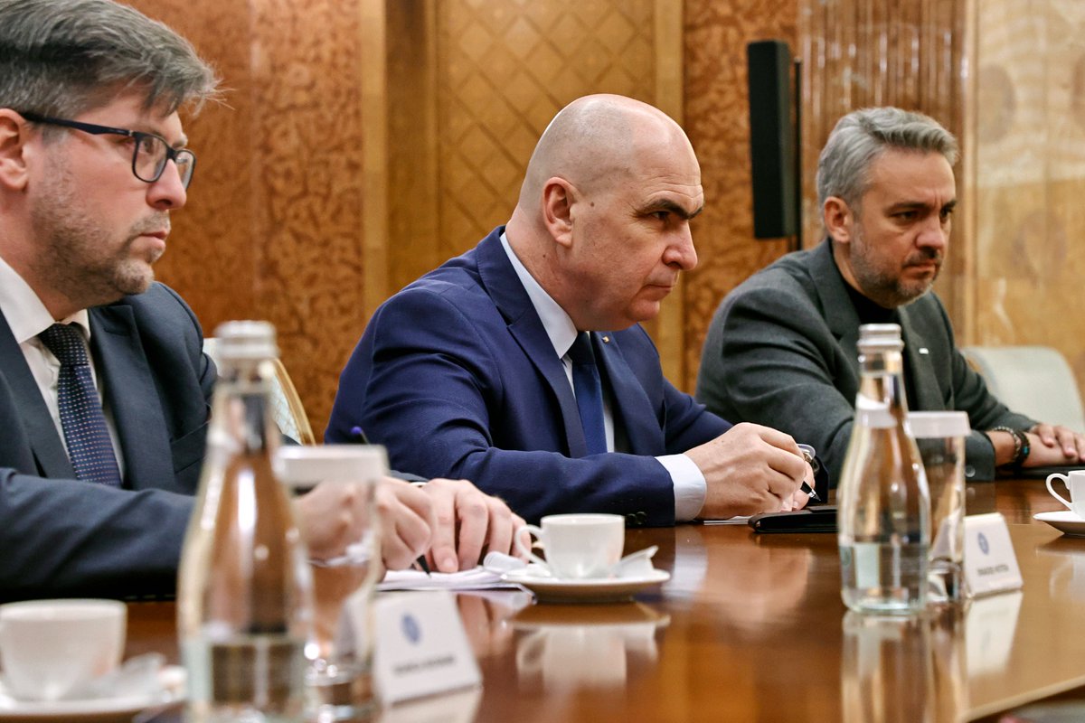 InfoANRE's tweet image. Președintele ANRE, George Niculescu, a participat la Palatul Victoria, la o întrevedere oficială condusă de Prim-ministrul Ilie Bolojan, alături de E.S. Angela Ganninger, Ambasadoarea Germaniei în România, și conducerea executivă a E.ON România.