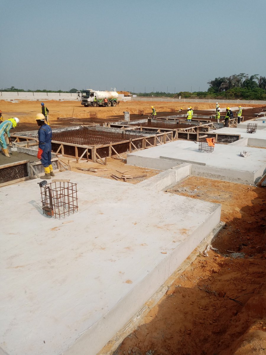 OladeleOmotay23's tweet photo. Construction of Warehouse Foundation.. https://t.co/d6VcXOj5Ef
