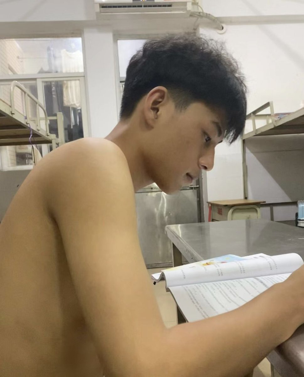 尊卑（武汉） tweet media