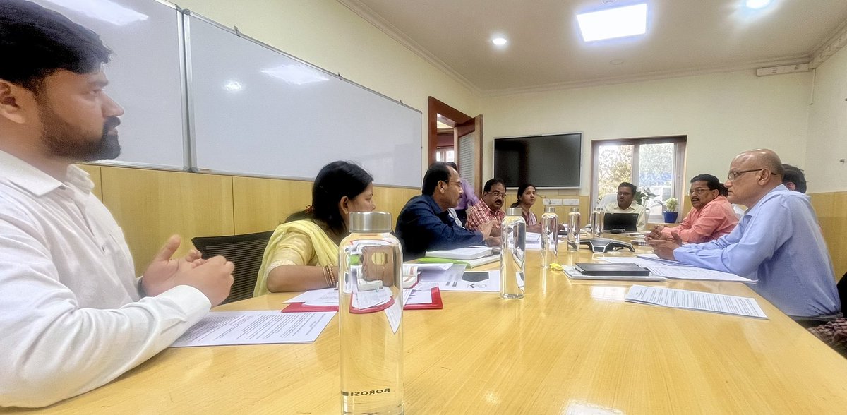 SMEOdisha's tweet photo. Dr. N. Thirumala Naik, Commissioner-cum-Secretary, chaired a review meeting with Directors and senior officers of the Department to assess the infrastructural status of Academic Buildings and Hostels under Odisha Adarsha Vidyalaya Sangathan (OAVS) and Buildings of DIETs under TE&SCERT.

Chief Engineers of Works Department and Rural Development Department, and officers from Housing & Urban Development Department also participated in the meeting. The Commissioner-cum-Secretary emphasized the importance of timely completion of all ongoing infrastructure works to strengthen educational facilities across the state.