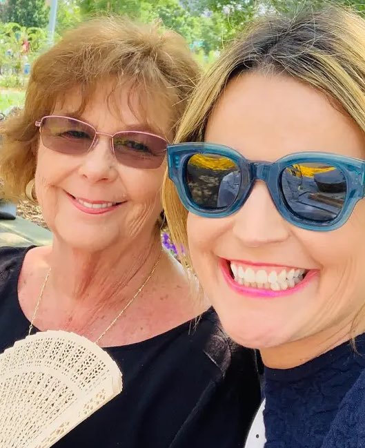 imadriienne's tweet photo. #NancyGuthrie #SavannahGuthrie

🚨 #BREAKING 

 Savannah Guthrie has posted a prayer request via her instagram. 

For those who believe in the power of prayer, please pray.

Savannah’s mother Nancy is still missing - it’s going on 48 hours, & she is without medication she needs to take daily! It’s been confirmed she has been abducted from her home. 

Praying for her safe return🙏🏼 

👇🏼👇🏼👇🏼