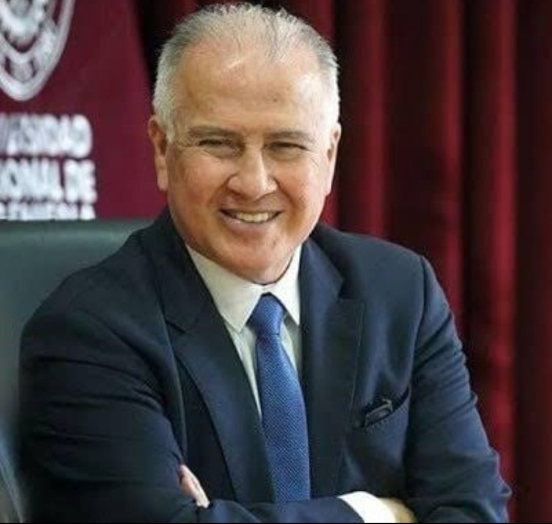 RoyAlta_Peru's tweet image. Amigos Tuiteros. Si Mañana Fueran 
Las elecciones presidenciales. ¿Por Quién Votarían??

A. López Chau             Mario Vizcarra 

            RT                                   Me Gusta