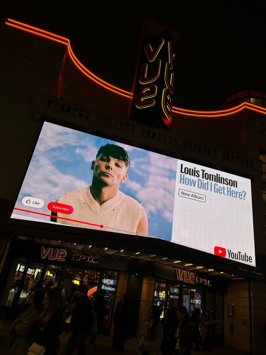 next to you 💙💚