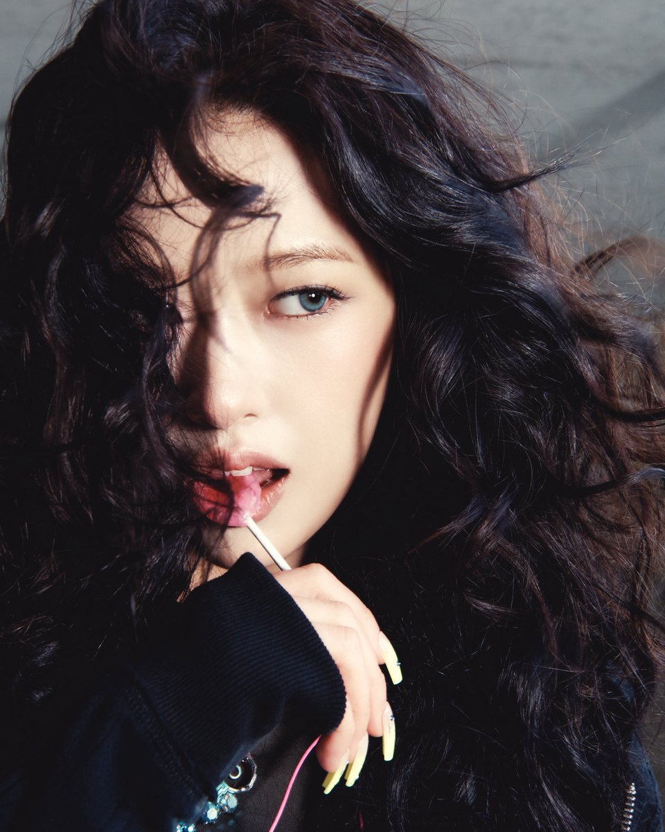 IVEstarship's tweet image. IVE 
THE 2ND ALBUM 
&amp;lt;REVIVE+&amp;gt; 

'CHALLENGERS' CONCEPT PHOTO 2
'ANYUJIN'

'BANG BANG' RELEASE
2026.02.09 MON 6PM (KST)

ALBUM RELEASE
2026.02.23 MON

#IVE #아이브 
#REVIVE_PLUS 
#BANGBANG #IVE_BANGBANG