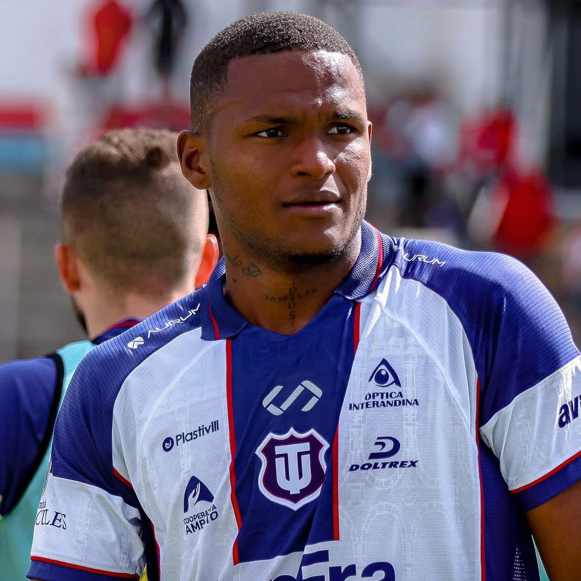 ¡Otro que queda fuera del Rodillo! ❌

Jordan Ponguillo no seguirá en Técnico Universitario por “cuestiones deportivas”.

El Rodillo todavía busca un defensa central.