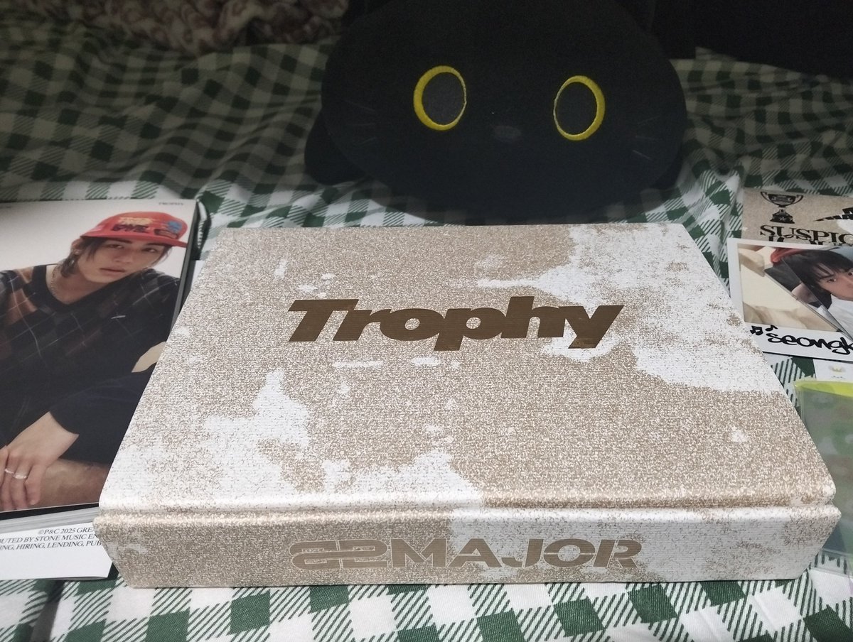 chaenified's tweet image. not ahof related!

I'm a Kpop fan that is openly happy to try other groups songs &amp;amp; 82major officially captured my heart. I availed their latest album cause i support good songs. To my surprise,I'm amazed at the quality even the group coming from a small company

@82MAJOR_231011