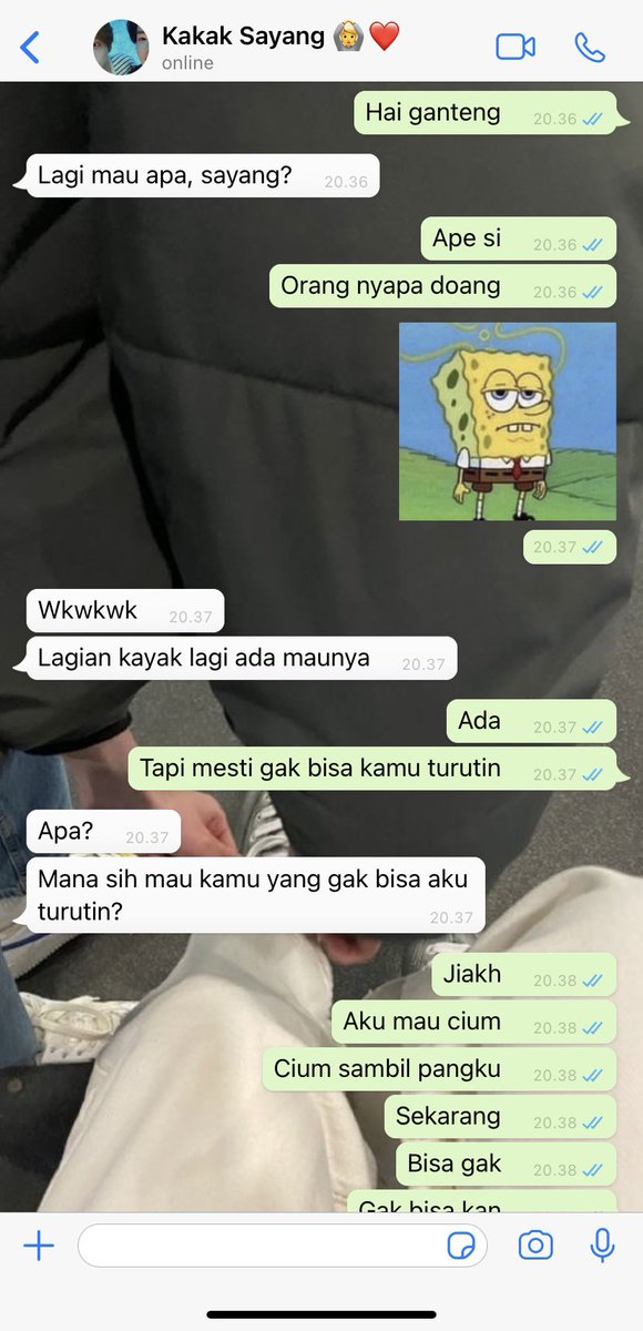 enoughjiseok's tweet photo. Jiakhh—sefruit chat-an random #Jujev pas lagi LDR, yang sudah pasti bucin, alay, dan dramatis couple 💏 https://t.co/fcF6HPAXzG