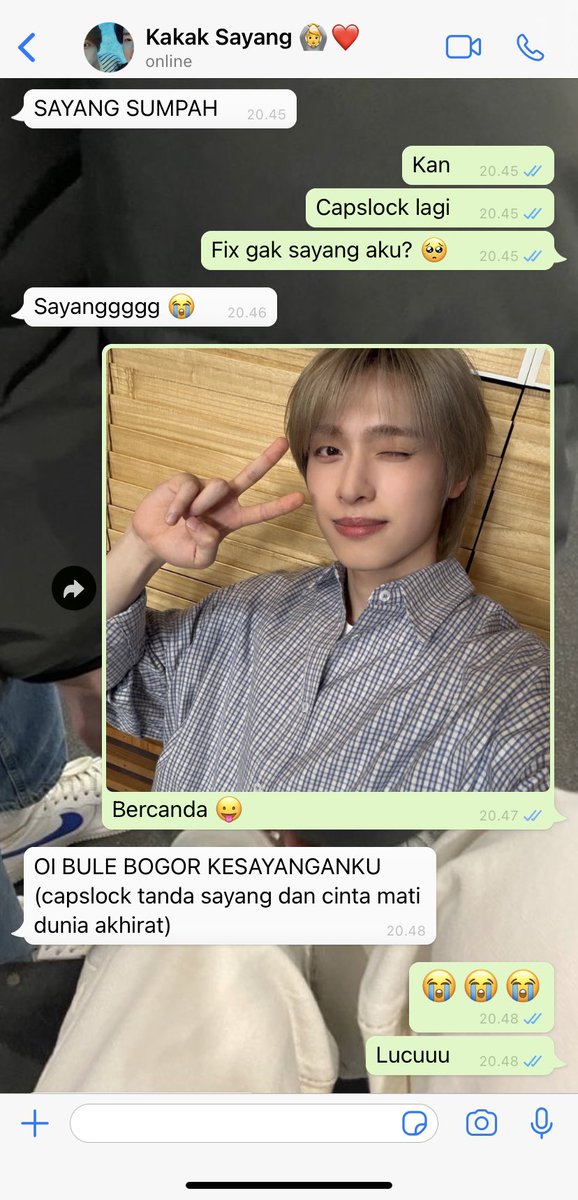 enoughjiseok's tweet photo. Jiakhh—sefruit chat-an random #Jujev pas lagi LDR, yang sudah pasti bucin, alay, dan dramatis couple 💏 https://t.co/fcF6HPAXzG
