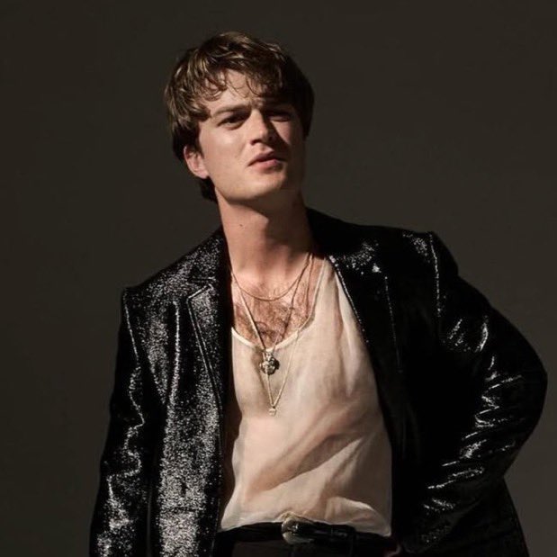 PopBase's tweet image. ‘End of Beginning’ by Djo remains at #1 on the Global Spotify chart with 6.35 million streams.

It has now spent 34 days at #1.