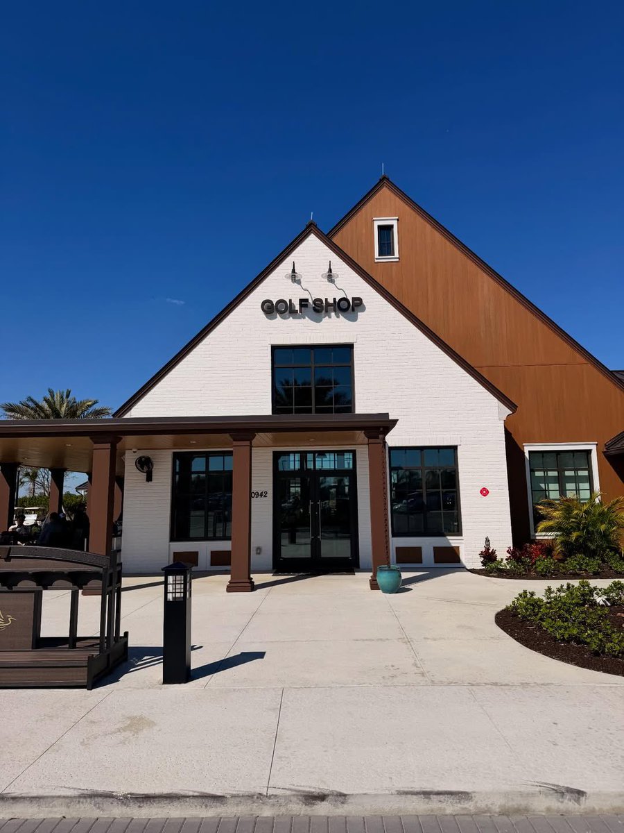 Gabichat1's tweet photo. They also have the only TopTracer aquatic driving range around so you're literally hitting balls over water with real time shot tracking and games built. https://t.co/lxKlPb0BmA