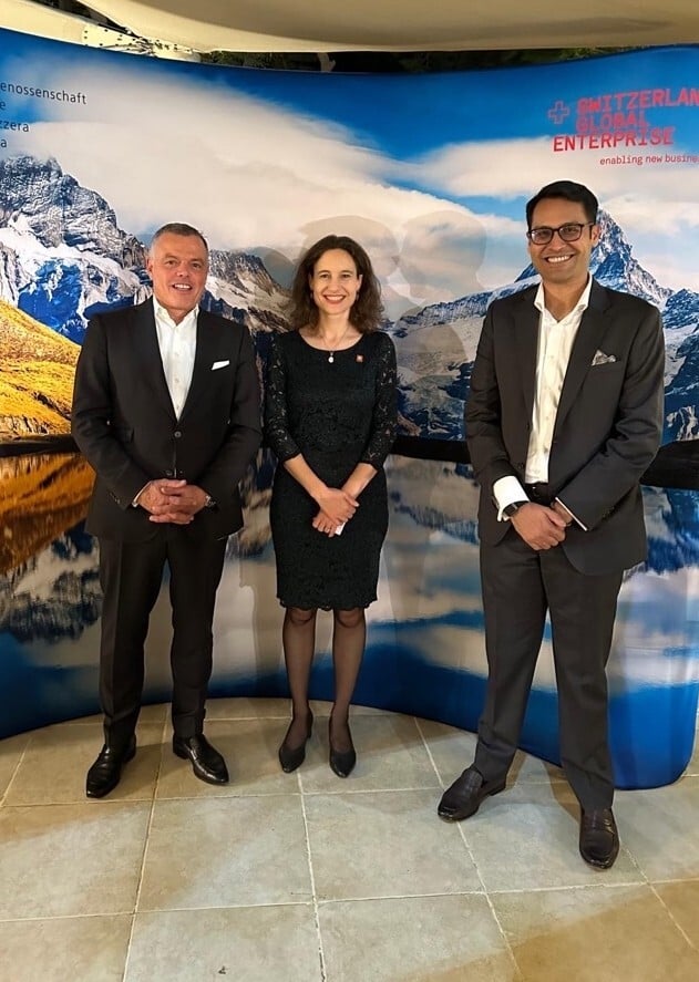 AMINA Bank tweet media