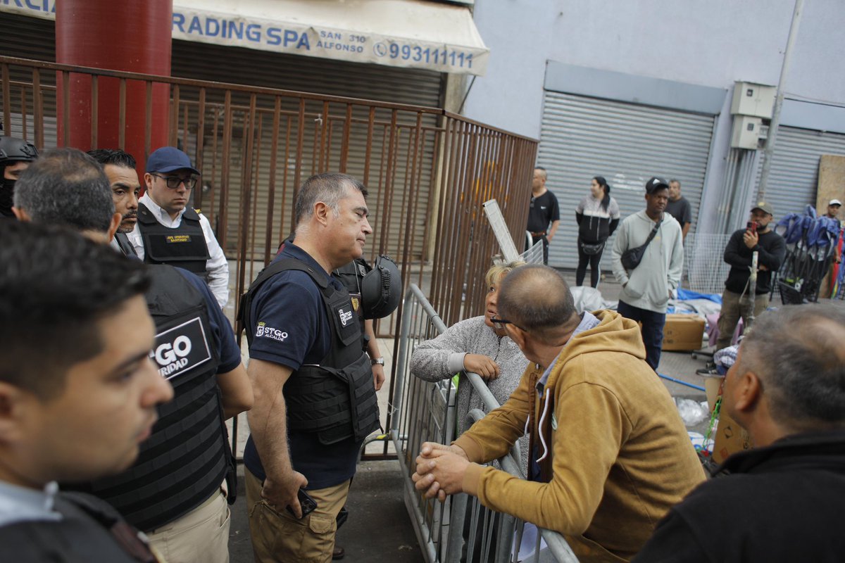 Santiago tweet media