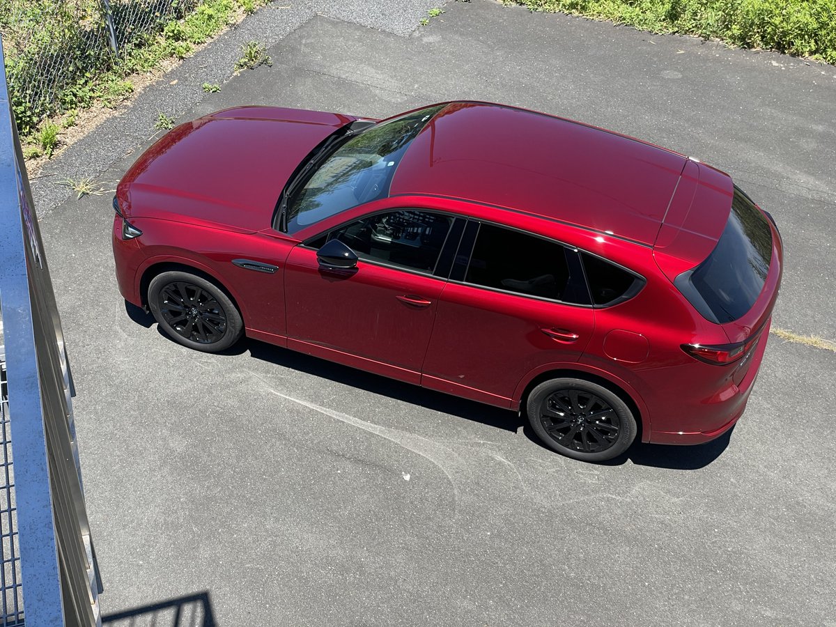 本日は任務で元ディーラー営業マンを乗せて送迎を🎶
滑らかで安定感が凄い！との評価を頂きました💮
(滑らかなのは私の技術ですからね🤭)

俺の車だとバタバタしちゃうって言ってたけど…正直キャラの違いだと思うので、
CX-60はこのための車ですからね！って話してた😁運転楽しかった🎶