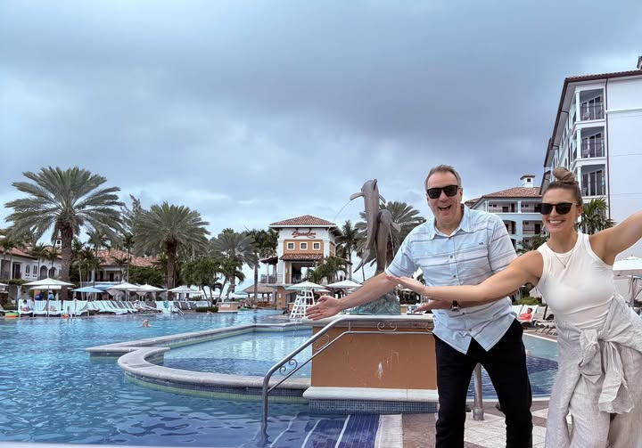 Move100Ottawa's tweet photo. Congrats to Leslie Daly! Today's Password to Paradise WINNER! 🌴✈️☀️

Leslie is taking her hubby on an all-inclusive Caribbean vacation for 2 to Beaches Turks &amp; Caicos! Keep listening for passwords to win! https://t.co/oqRbo3h7hw 
#BeachesResorts #MadeofCaribbean #SophieandJeff https://t.co/kSEnTAMLWL
