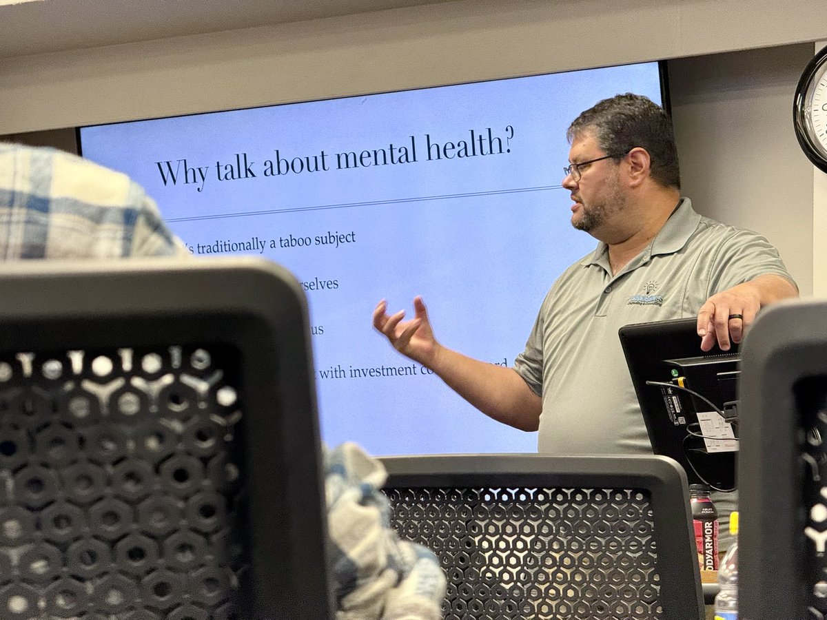 Thanks for the talk in Weimer Hall, <a href="/UFJSchool/">UF College of Journalism and Communications</a> alum <a href="/richglickstein/">Rich Glickstein</a>. <a href="/UFJouDept/">UF CJC Journalism Department</a> <a href="/NPPA/">NPPA</a>