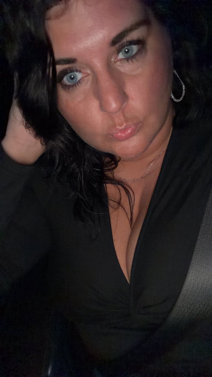 Ashley tweet media