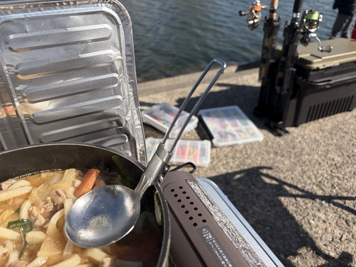 日の出と釣果と昼飯と
キャッチアンドリリースのエンジョイ勢なのですわ〜