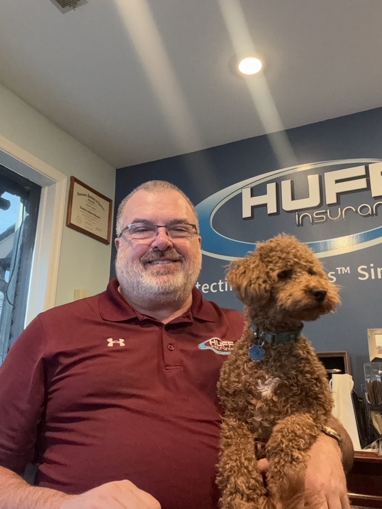 Jerry and Bailey are hard at work today 🐾
Proof that every office is better with a dog on staff.
#OfficePup #WorkdayWin #HuffInsurance