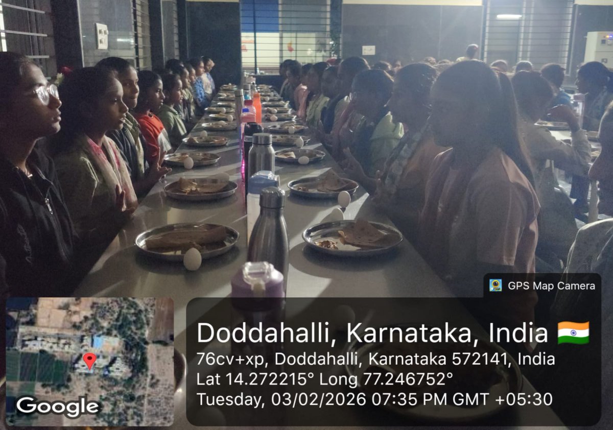 KRCRS409's tweet photo. #socialAudit_SWDMeals Dinner At KRCRS-409 Chikkahalli Pavagada Tumkuru dist 
@kreisemahithi @SWDGoK @HCMahadevappa @jd_swd https://t.co/aNujPQvH3r