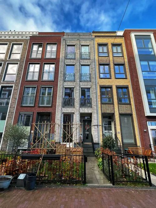 Aaron Lubeck tweet media