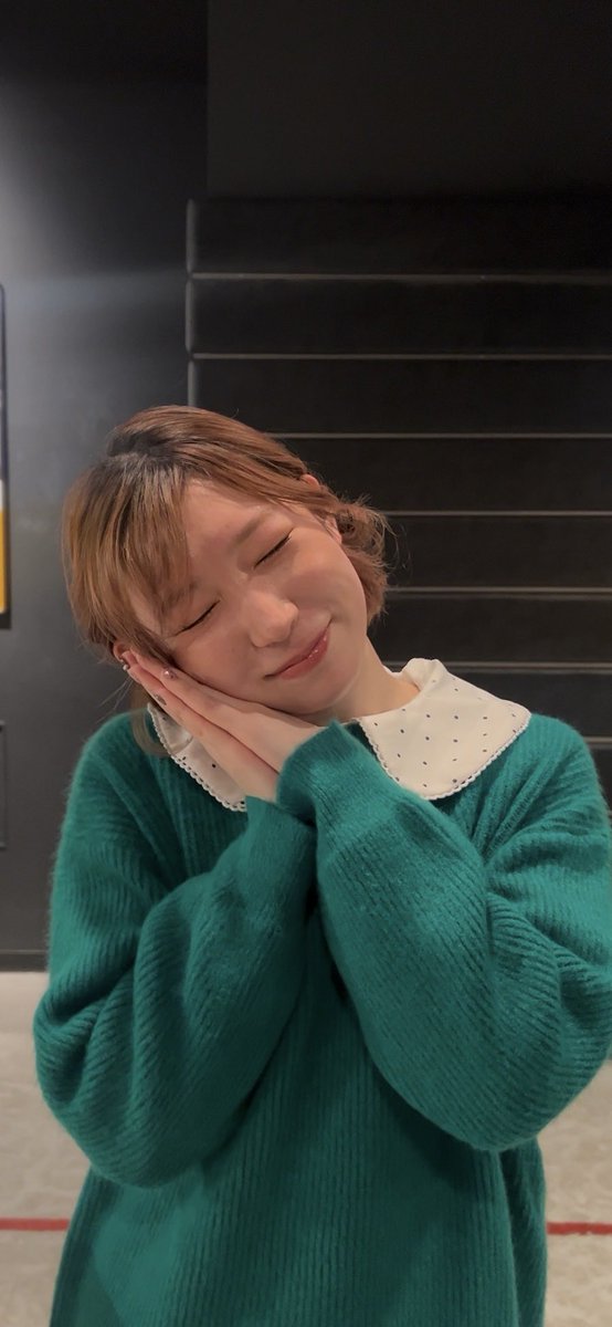 aaawaakoo's tweet photo. 特典会なかなか参加できず、久しぶりでした！なのにハナエちゃん覚えていてくれて、嬉しかった🥹感動🥹
くじ3枚引いて、レオナちゃんの写真2枚😳イベントもレオナちゃんに数字を引いてもらえました！この前色紙も頂いたりと、最近気になっております🐕
しかし豆柴はみんな可愛過ぎます！🐕
#豆柴の大群 https://t.co/mv7OFZR2HX