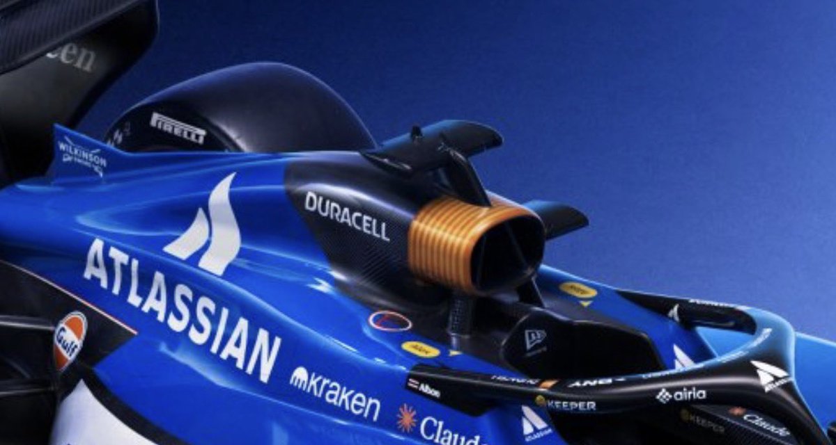 Give the marketing team a raise, superb placement of the Duracell logo👏 what a great idea to turn the airbox into a battery